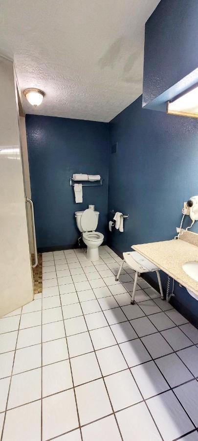 Best Price Motel & Suites Orange Bagian luar foto