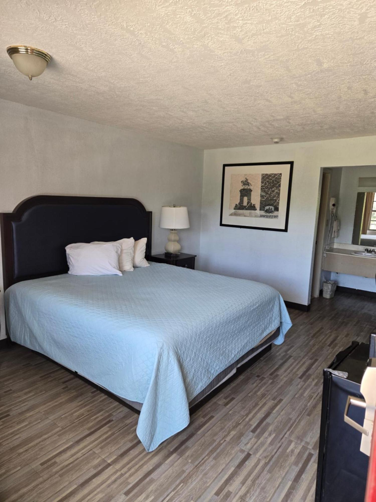 Best Price Motel & Suites Orange Bagian luar foto